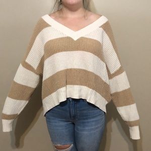 AE Over sized XL cropped knit sweater top.